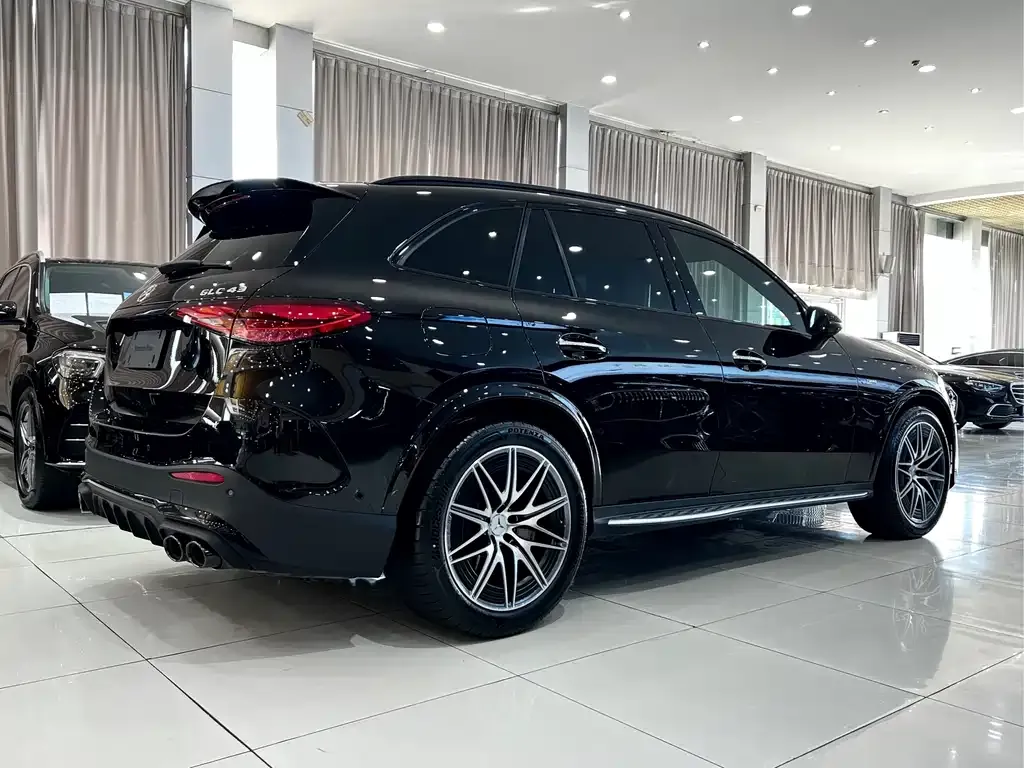 Mercedes-Benz GLC AMG — фото 2