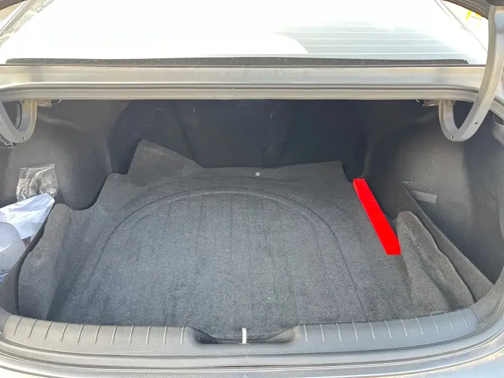 Hyundai Elantra — фото 4