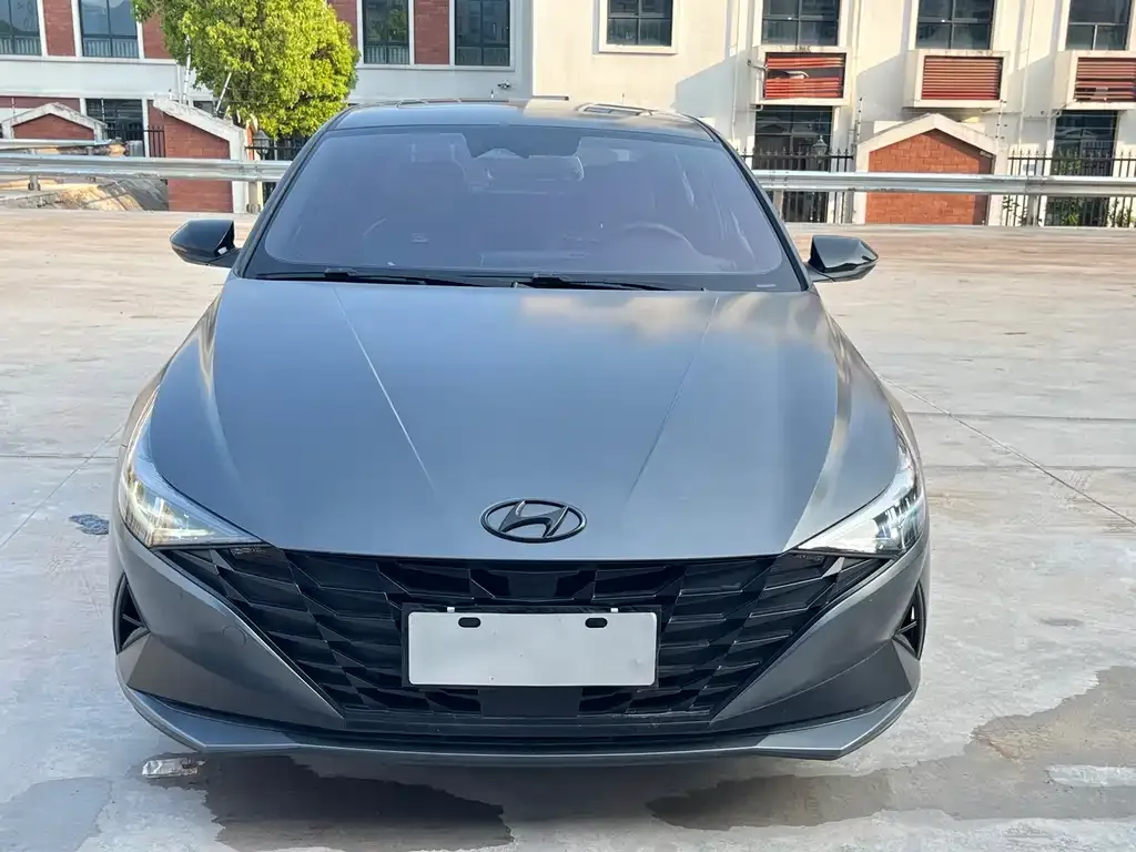 Hyundai Elantra — фото 3