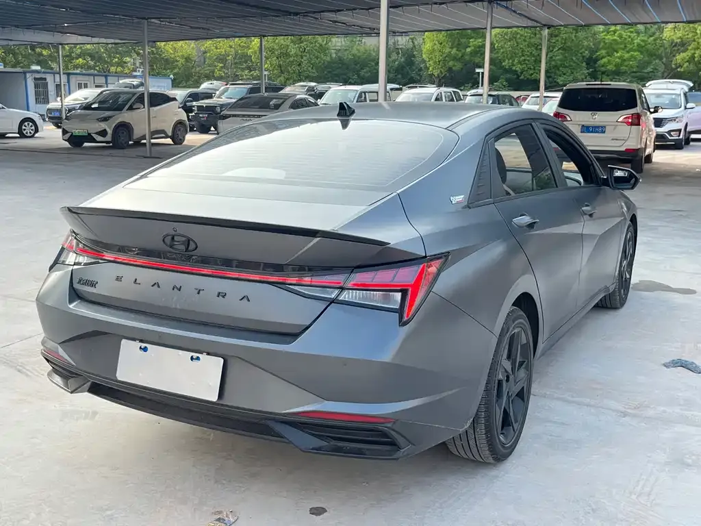 Hyundai Elantra — фото 9