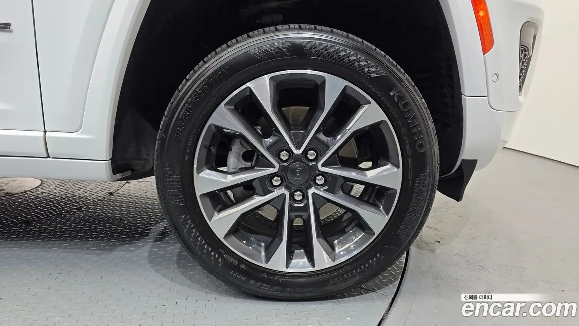 Jeep Cherokee — фото 4