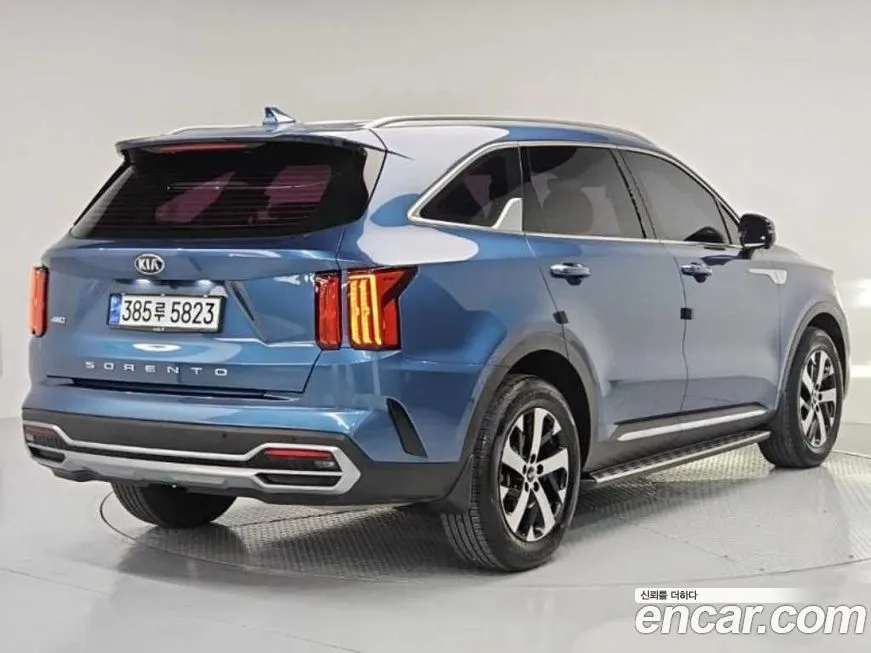 Kia Sorento — фото 10