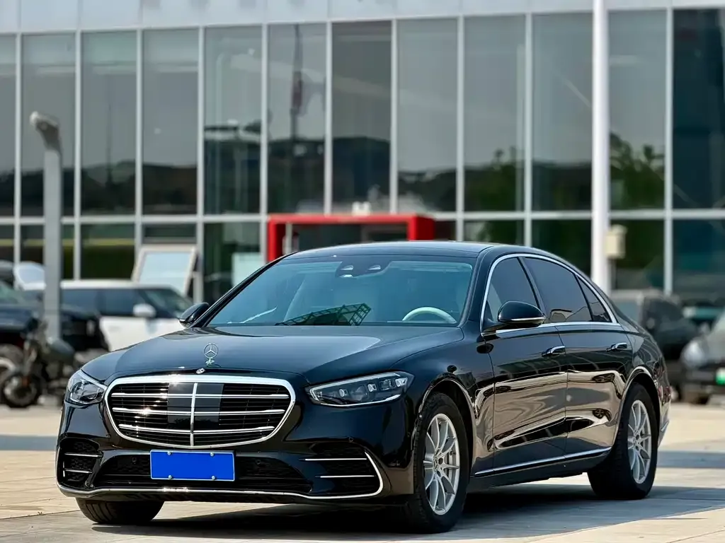 Mercedes-Benz S-Class — фото 1