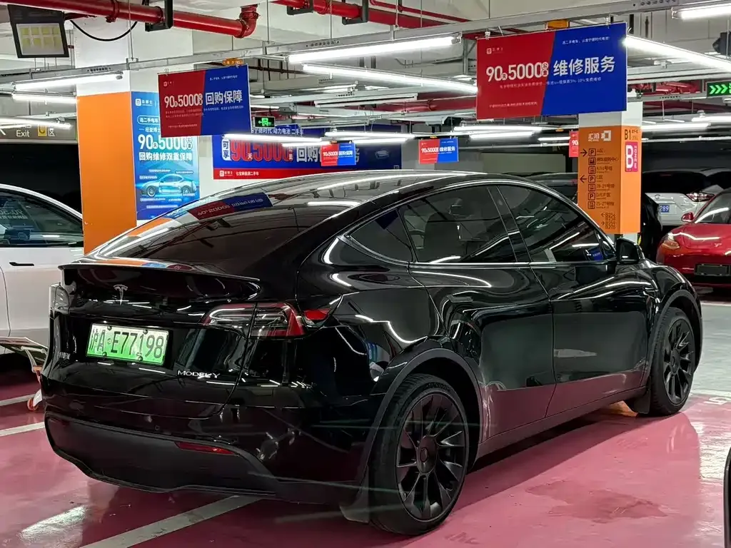Tesla Model Y — фото 9