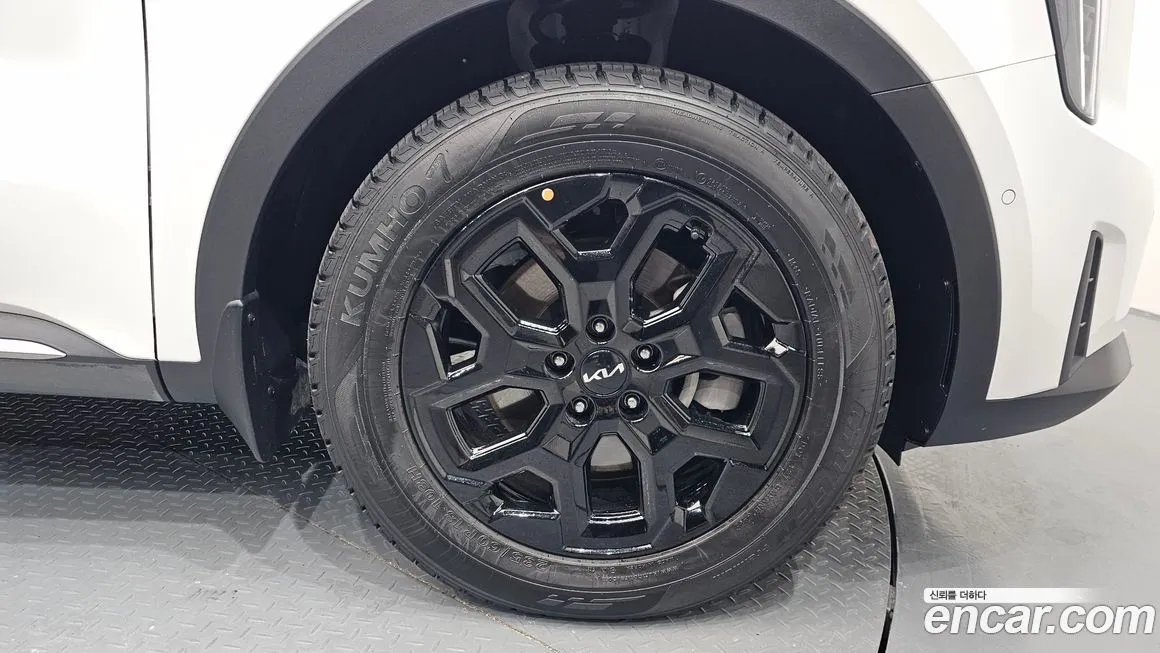 Kia Sorento — фото 9