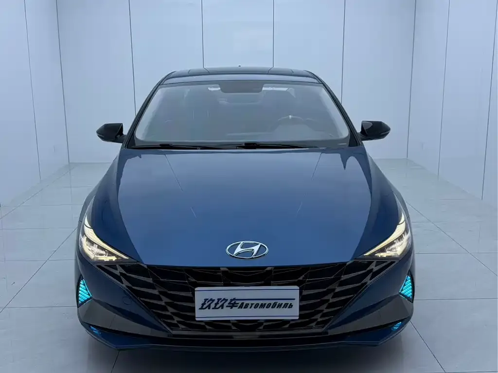 Hyundai Elantra — фото 4