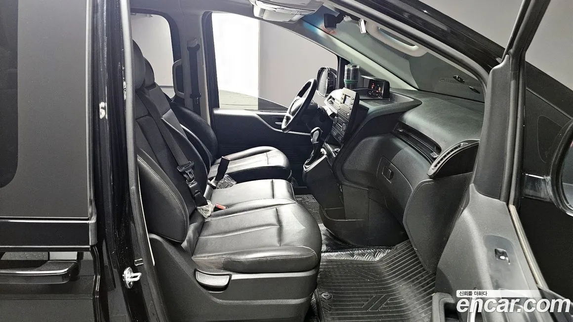Hyundai Staria 2023 из KR, фото 8