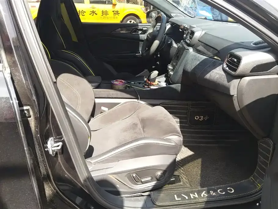 Lynk & Co 03 — фото 4