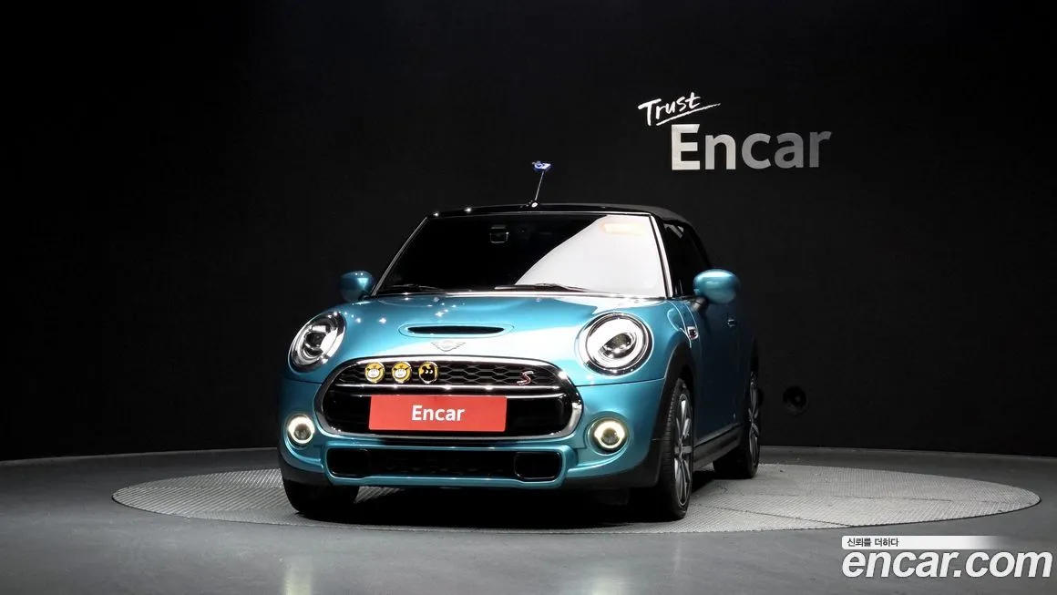 Mini Cooper Convertible 2021 из KR, фото 3