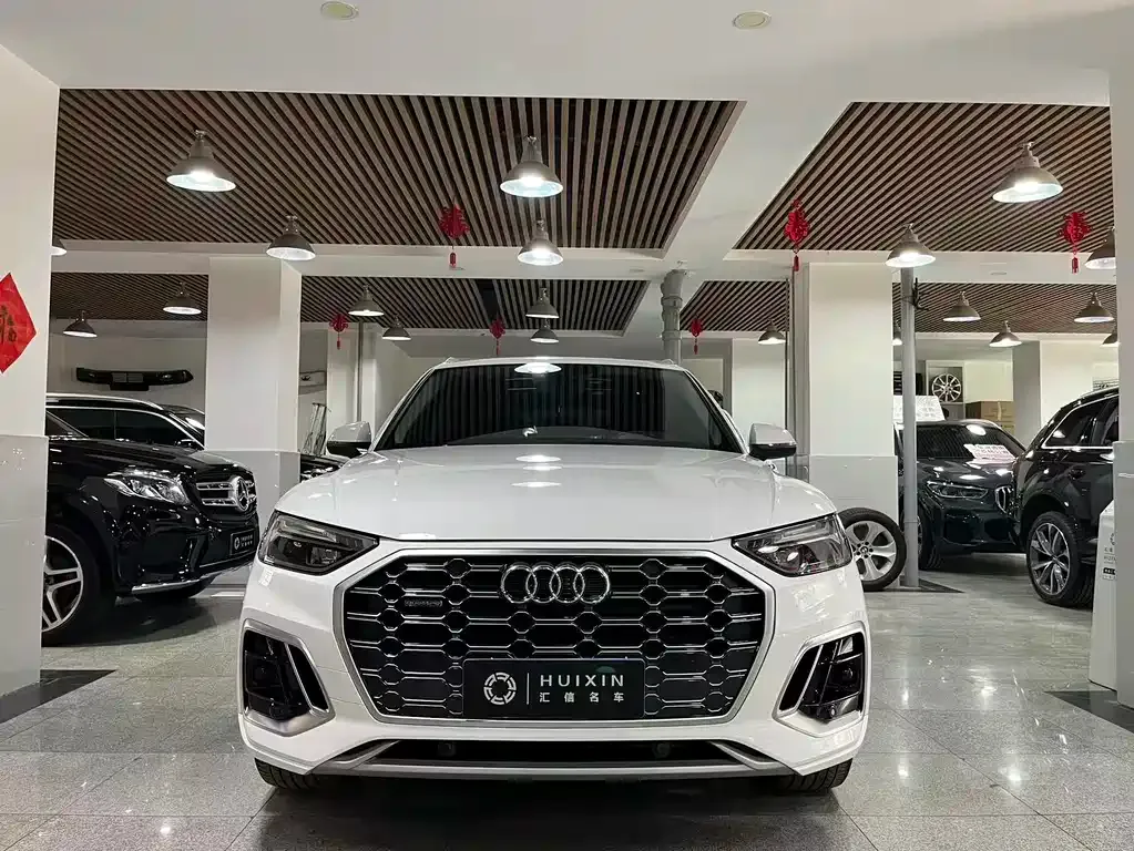 Audi Q5L — фото 7