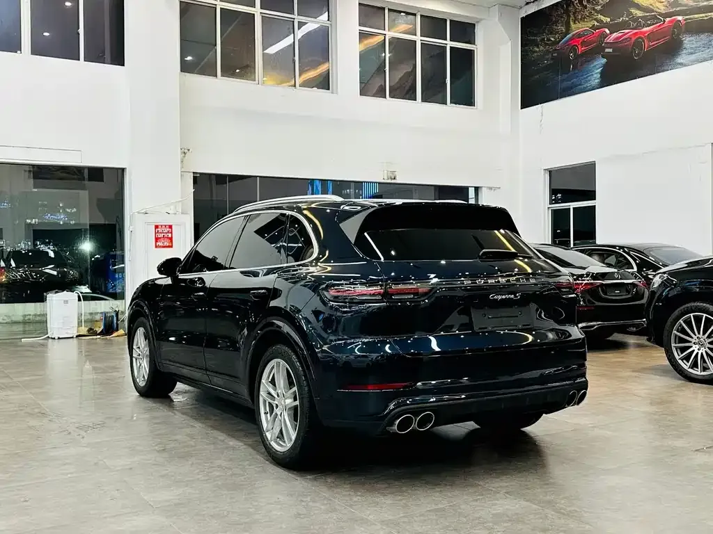 Porsche Cayenne — фото 4
