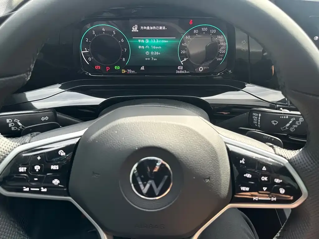 Volkswagen Golf 2022 из CN, фото 2