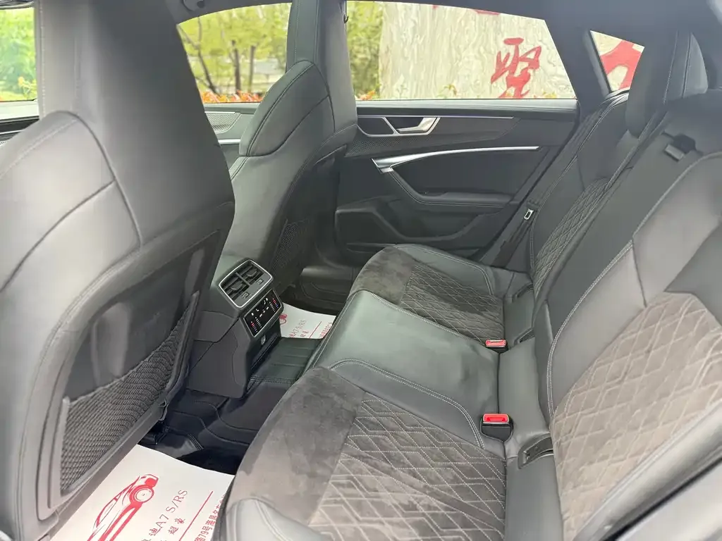 Audi S7 2021 из CN, фото 3