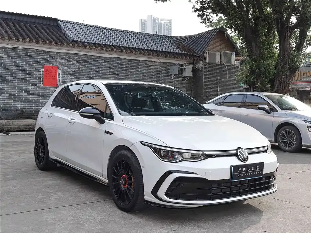 Volkswagen Golf 2023 из CN, фото 8