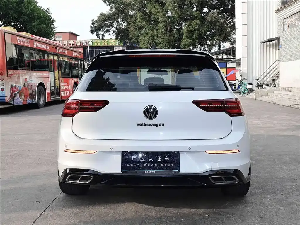 Volkswagen Golf 2023 из CN, фото 6