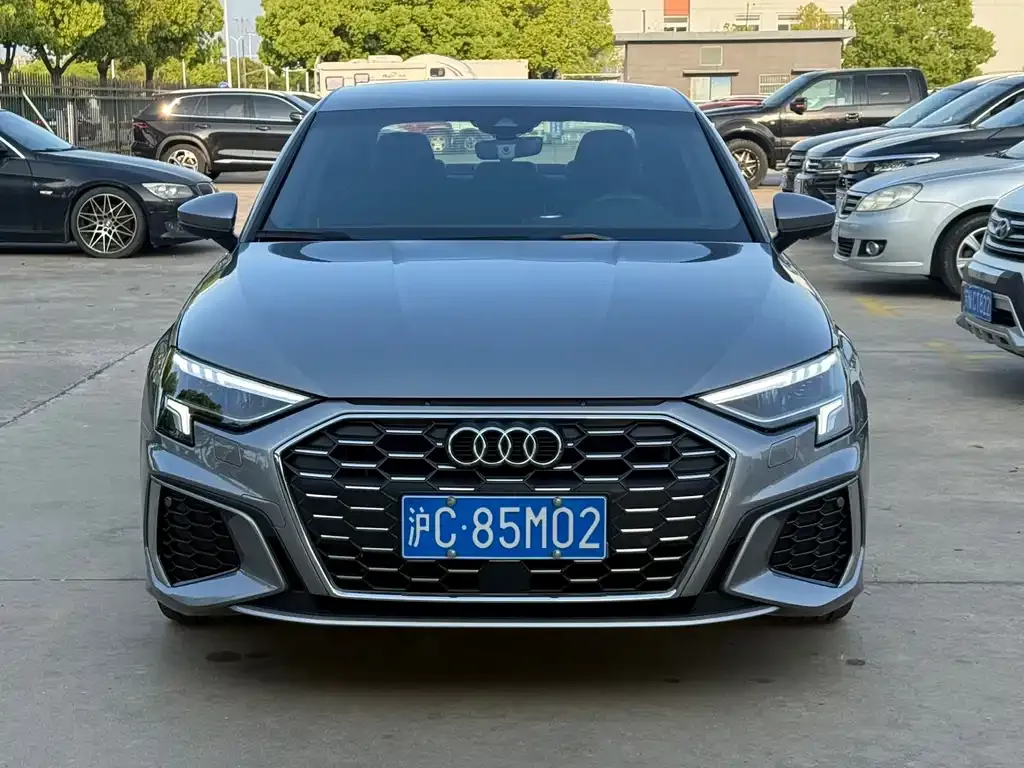 Audi A3 — фото 1