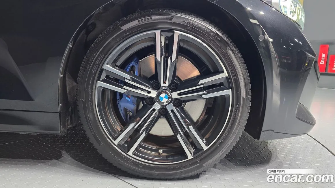 BMW 3-Series 2023 из KR, фото 10