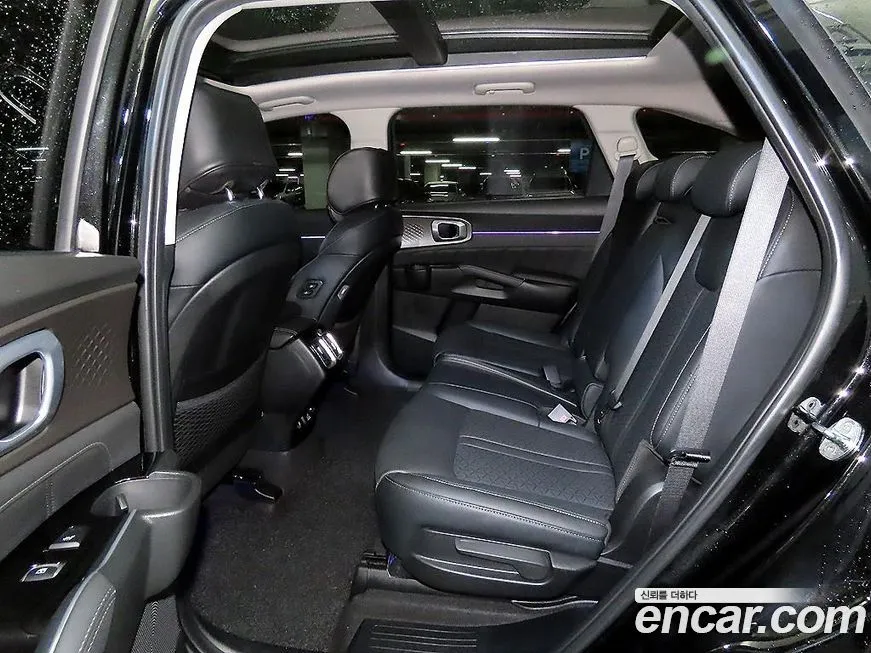 Kia Sorento — фото 9