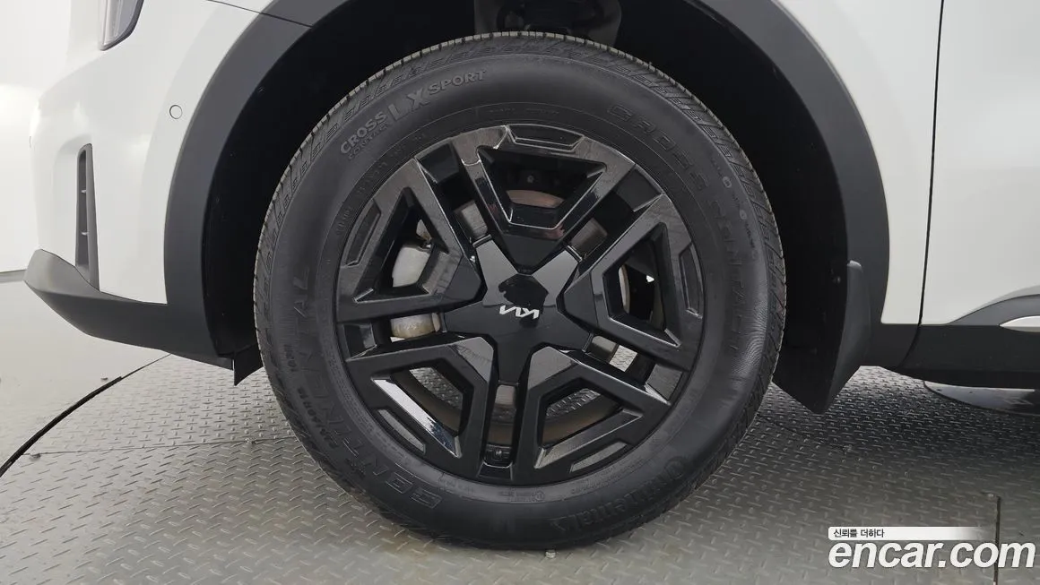 Kia Sorento — фото 8