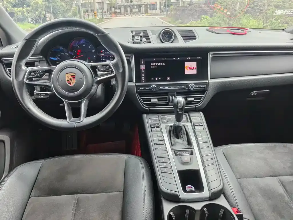 Porsche Macan 2021 из CN, фото 3