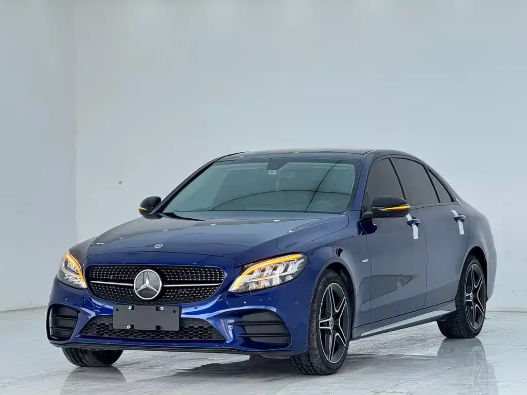 Mercedes-Benz C-Class — фото 1