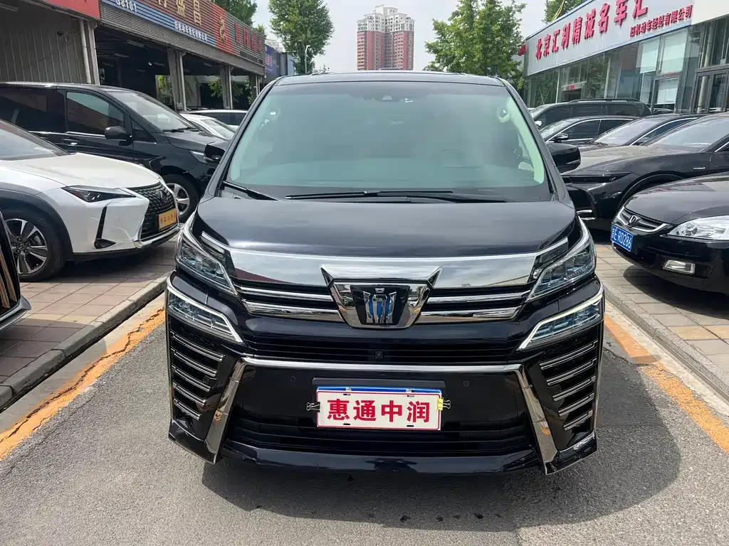 Toyota Vellfire — фото 9