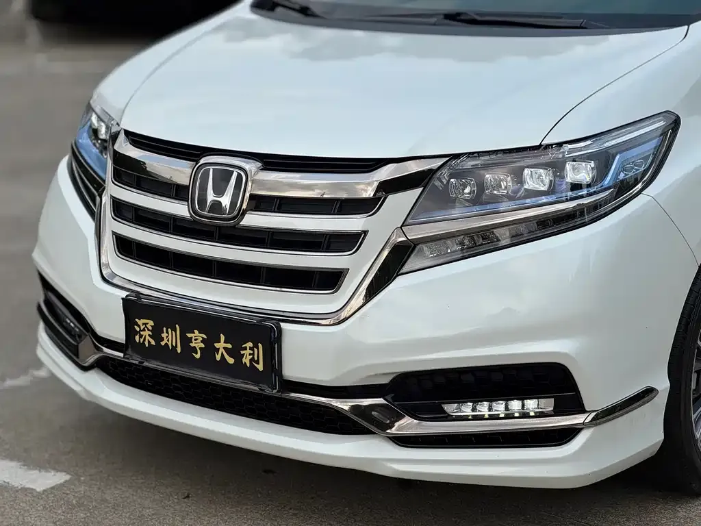 Honda Elysion — фото 2