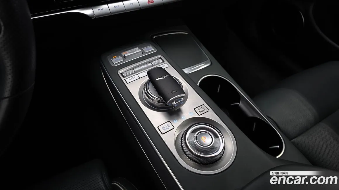 Genesis GV70 — фото 4