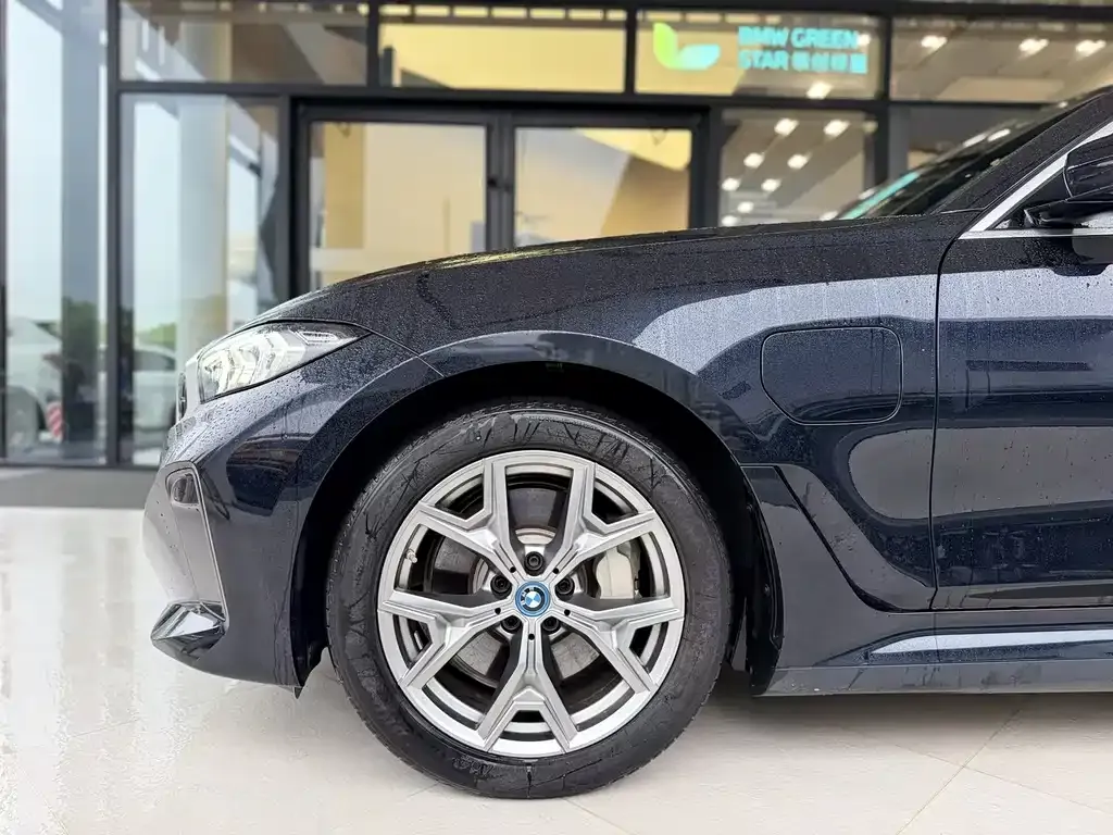 BMW i3 — фото 8