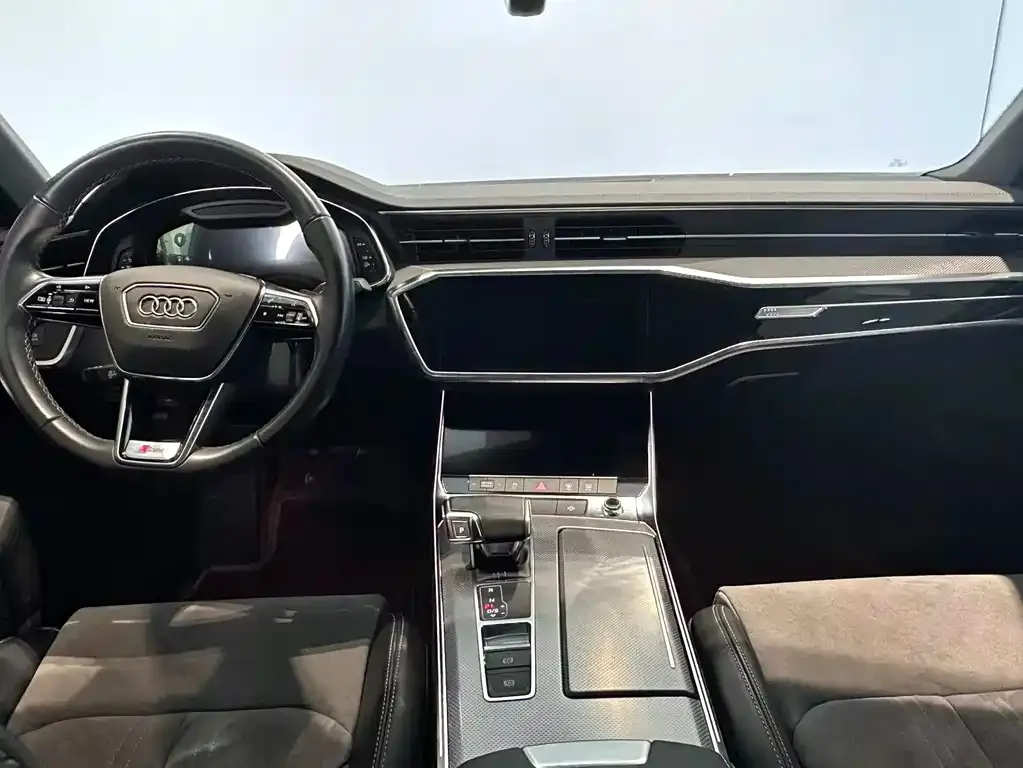 Audi A6L — фото 5