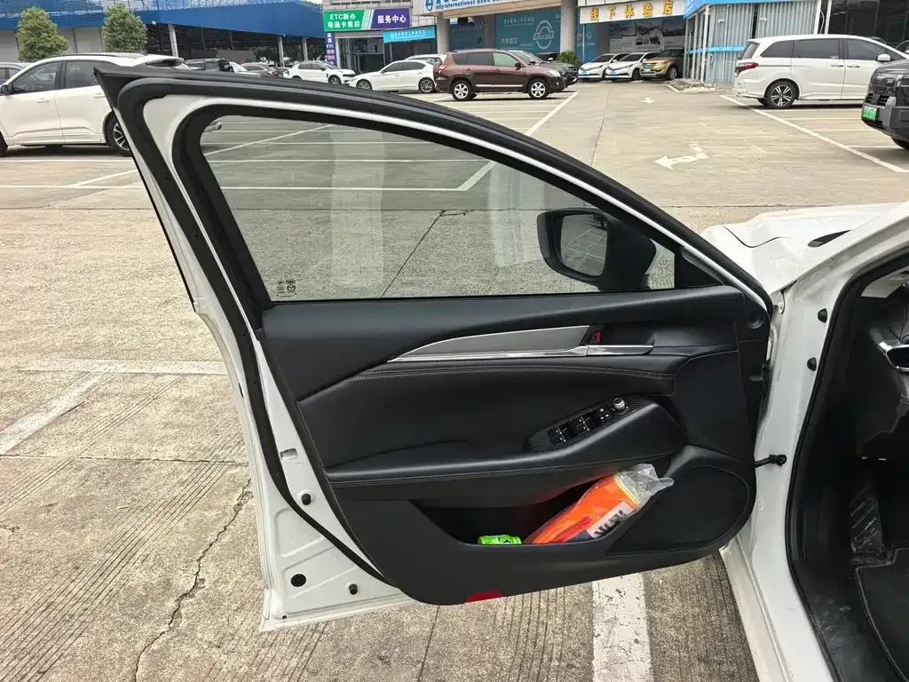 Mazda Atenza — фото 10