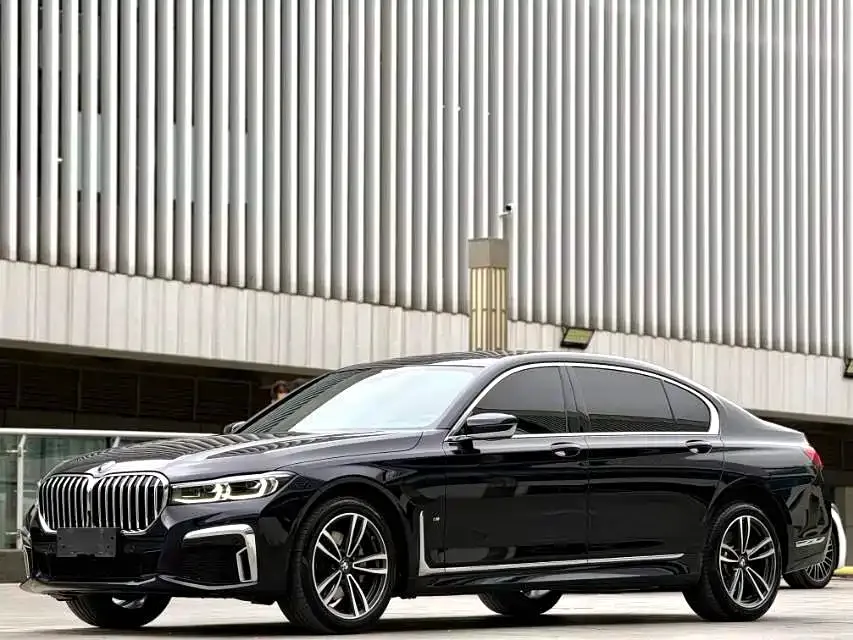 BMW 7 Series 2021 из CN, фото 1