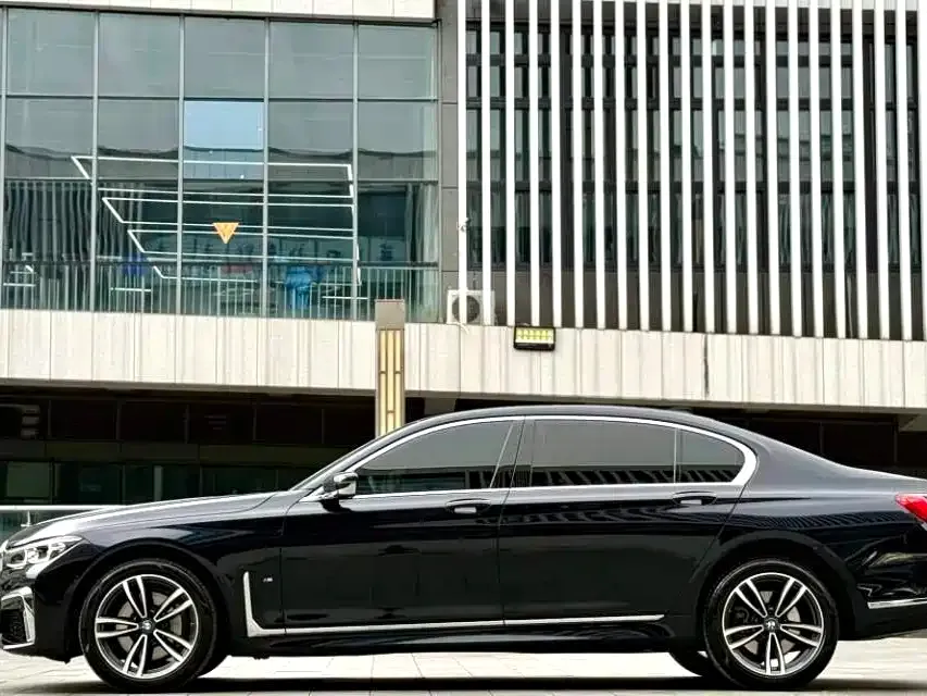 BMW 7 Series 2021 из CN, фото 8