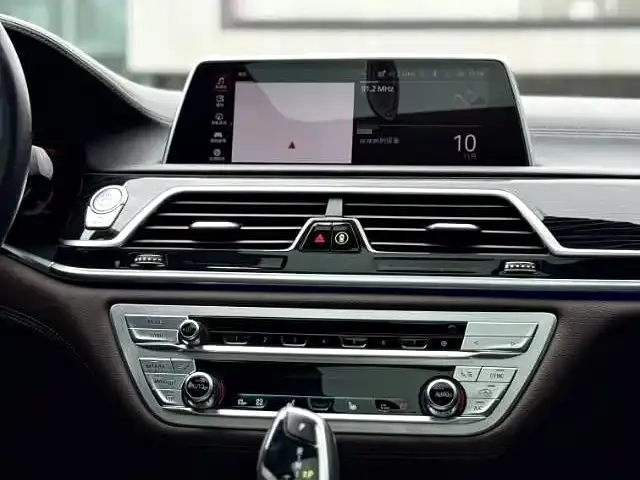 BMW 7 Series 2021 из CN, фото 3