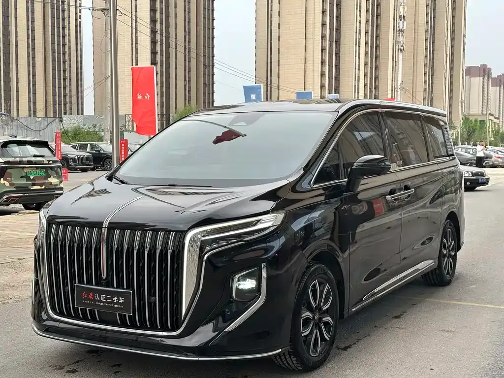 Hongqi HQ9 — фото 1