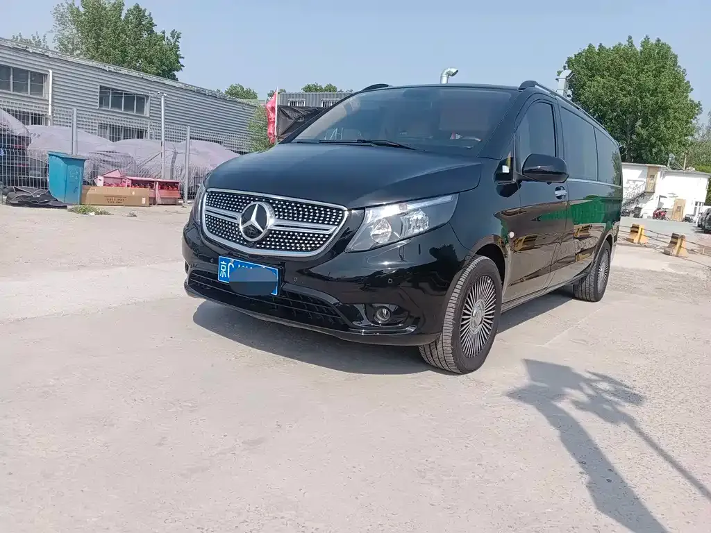 Mercedes-Benz Vito — фото 1