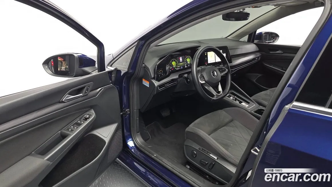 Volkswagen Golf 2022 из KR, фото 7