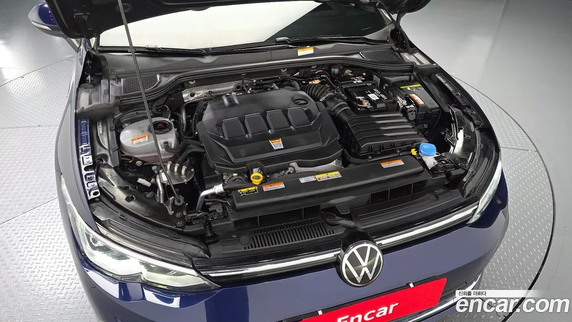 Volkswagen Golf 2022 из KR, фото 10