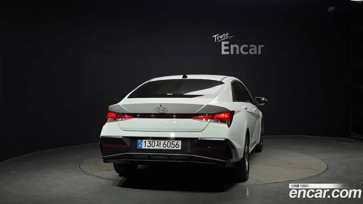 Hyundai AVANTE — фото 2
