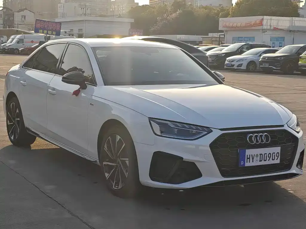 Audi A4L 2023 из CN, фото 6