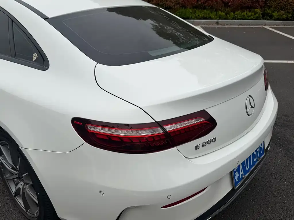 Mercedes-Benz E-Class (Import) — фото 3