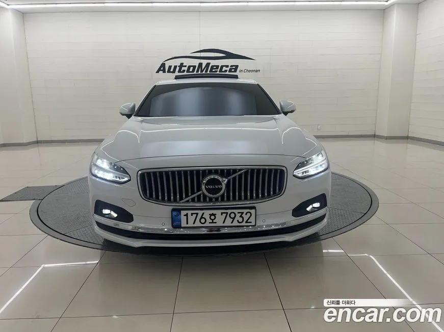 Volvo S90 — фото 1