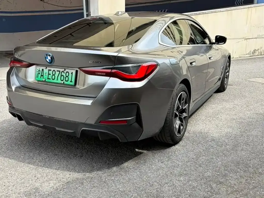 BMW i4 — фото 3