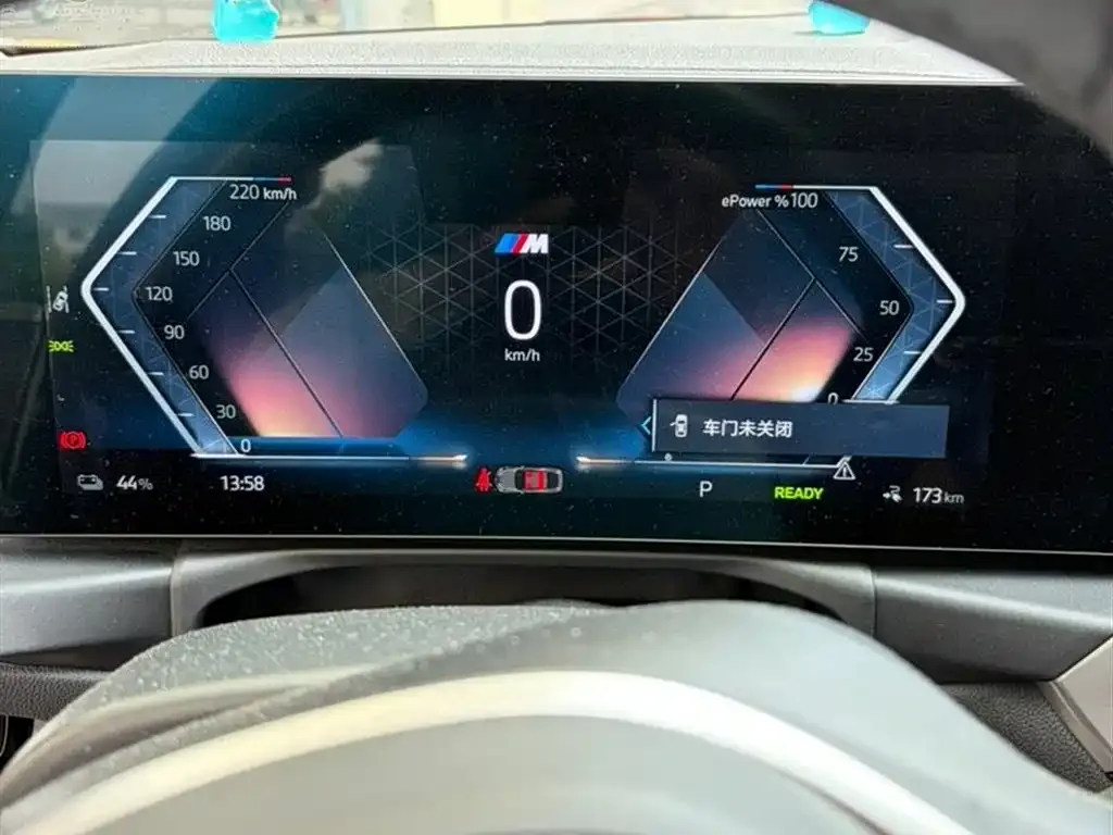 BMW i4 — фото 4