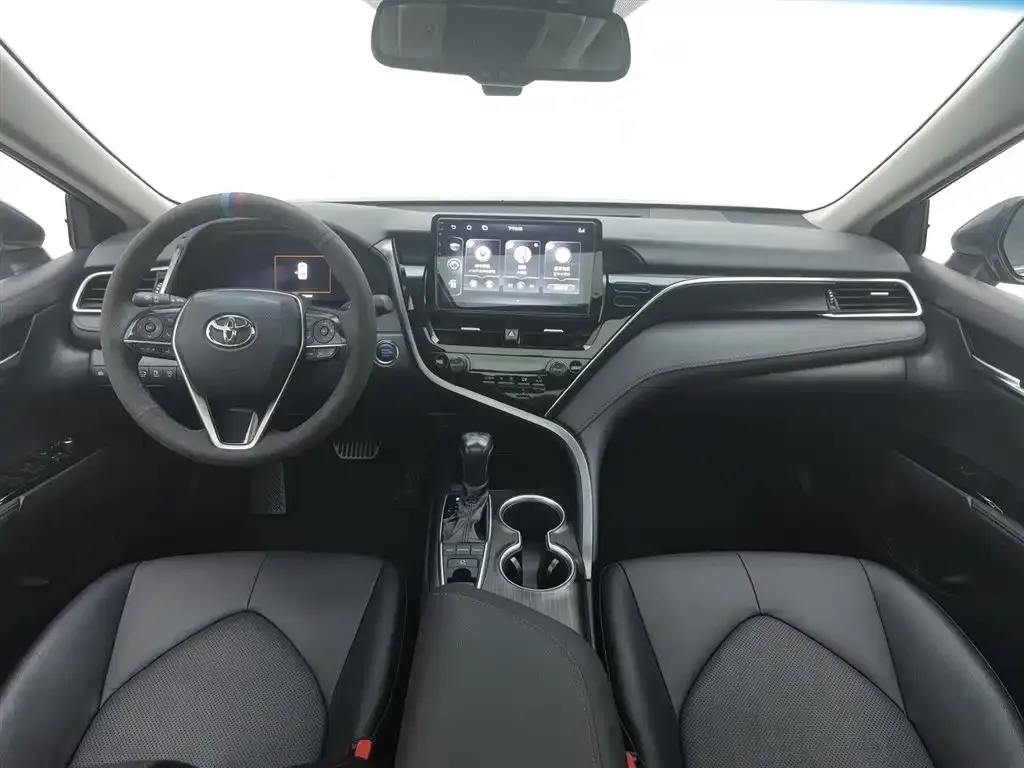 Toyota Camry 2022 из CN, фото 8