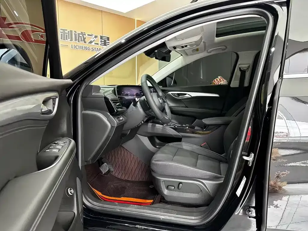 Buick Envision Plus — фото 7