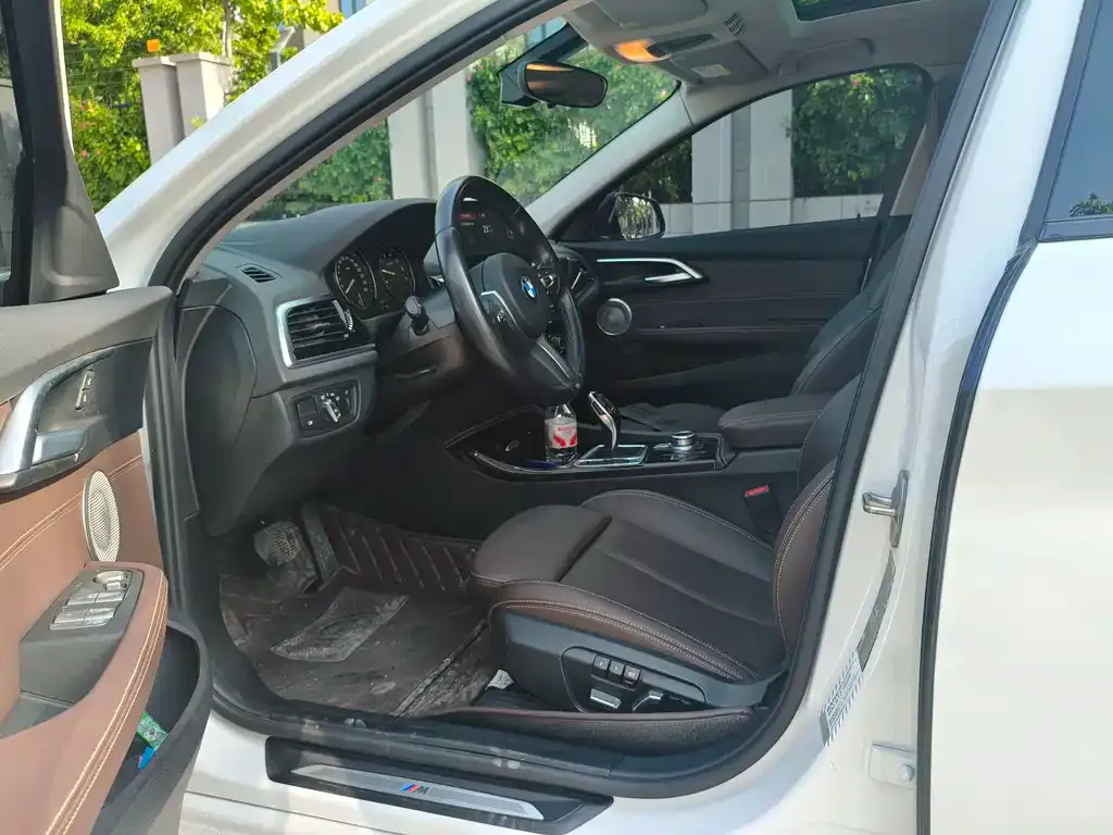 BMW 1 Series 2023 из CN, фото 2