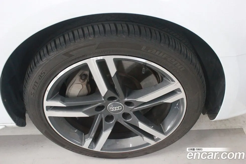 Audi A4 2021 из KR, фото 9