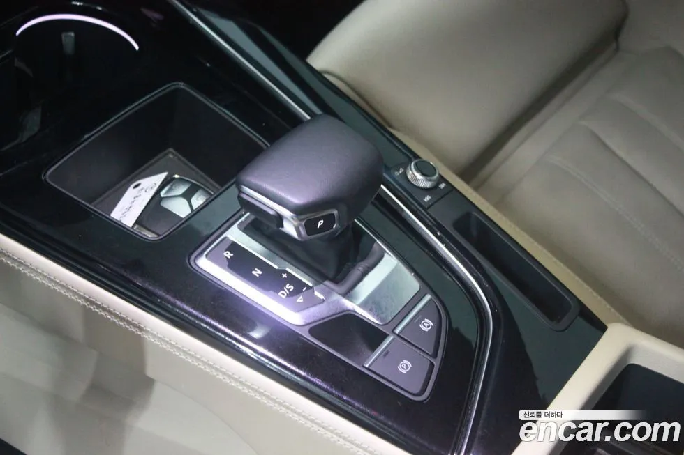 Audi A4 2021 из KR, фото 10