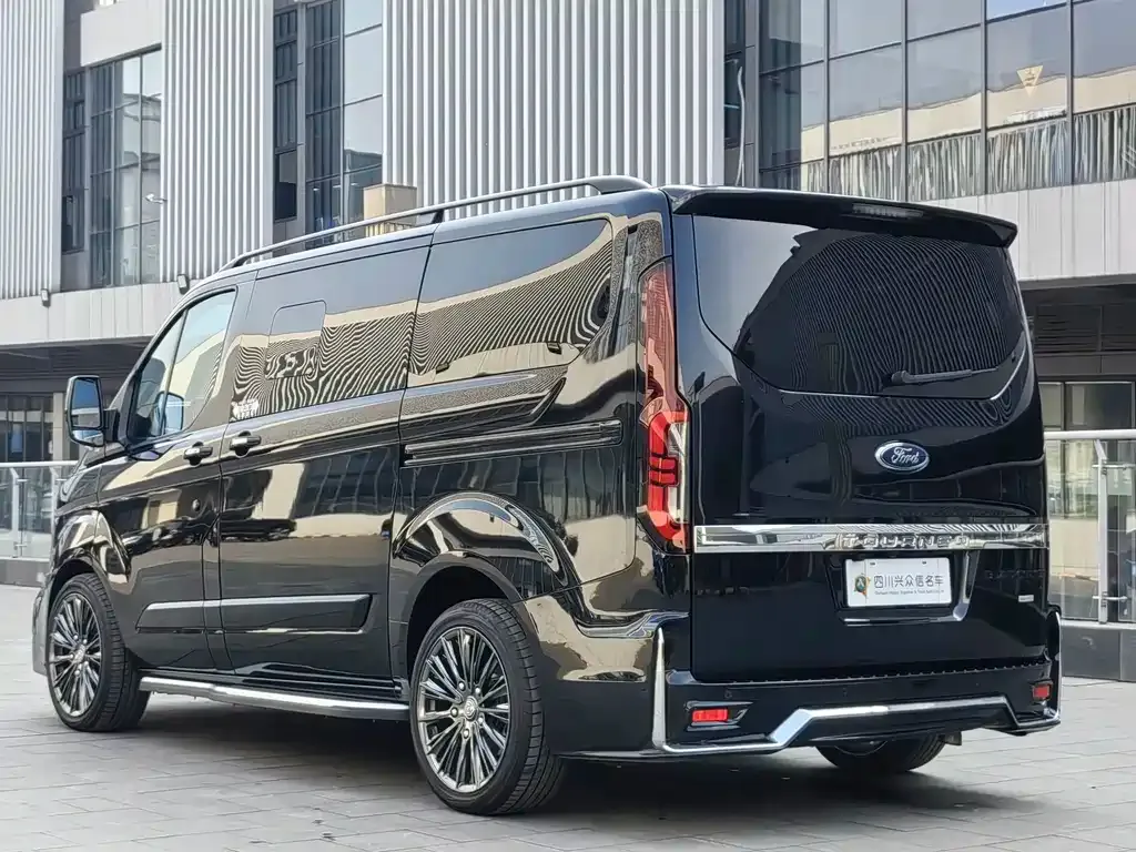 Ford Tourneo 2025 из CN, фото 2